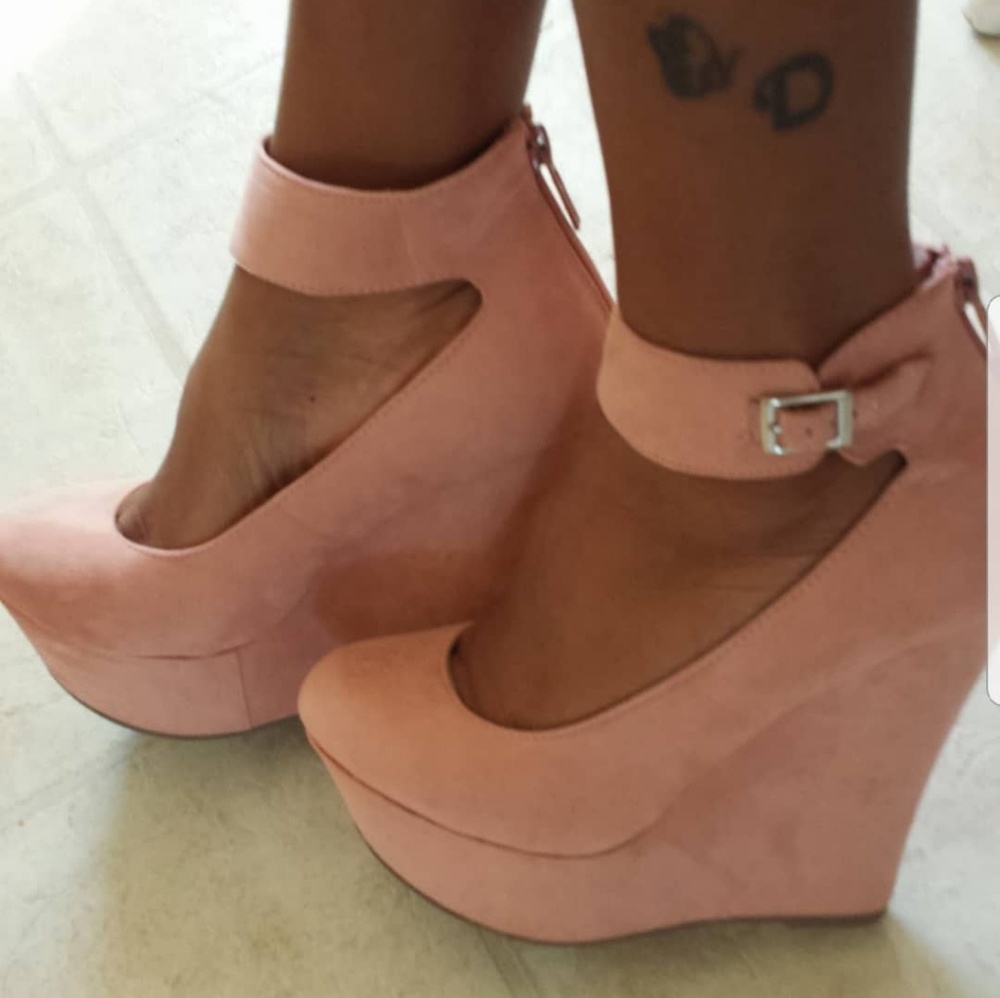 Pink wedges